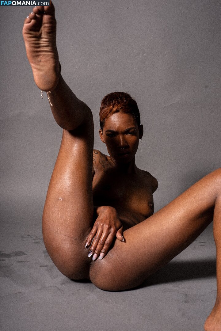 TheRealTiaReid / Tia Reid / corpsdedieu / https: / officialtiareid Çıplak OnlyFans  Sızdırılmış Fotoğraf #11