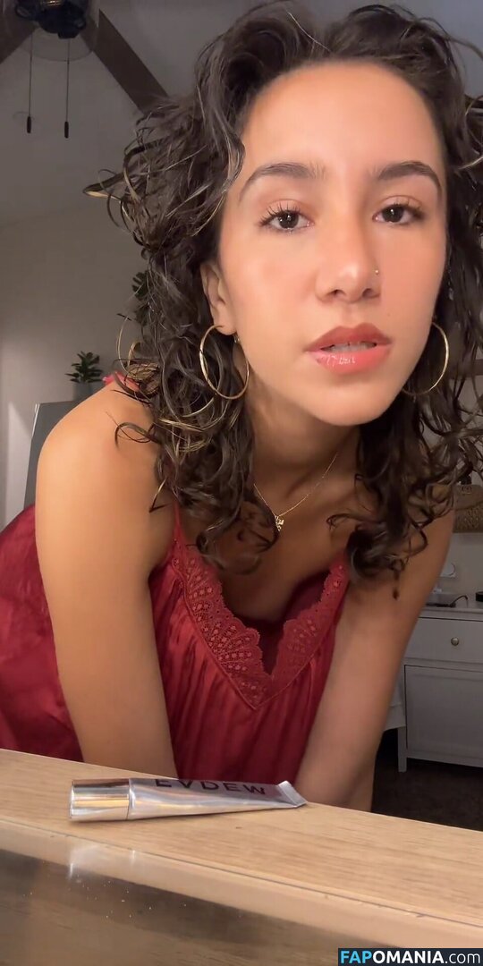 Tiktok Live Nipslips & Nudity / _hollyrh_ / florpitch.liliz / meenerrweener / mstatianaa_ Çıplak OnlyFans  Sızdırılmış Fotoğraf #3