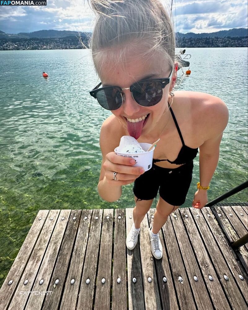 Tina Hausmann Çıplak OnlyFans  Sızdırılmış Fotoğraf #2