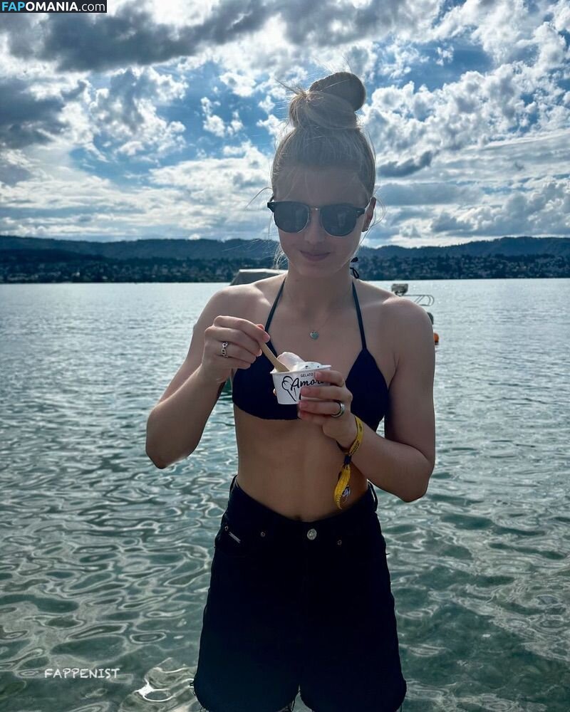 Tina Hausmann Çıplak OnlyFans  Sızdırılmış Fotoğraf #3