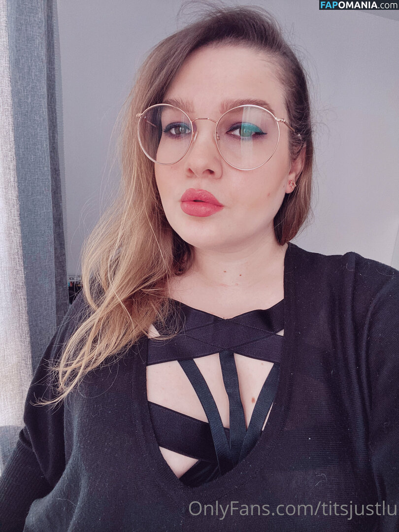 titsjustlu Çıplak OnlyFans  Sızdırılmış Fotoğraf #2