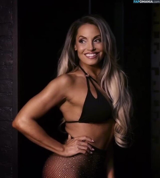 Trish Stratus / https: / trishstratus / trishstratuscom Çıplak OnlyFans  Sızdırılmış Fotoğraf #1479