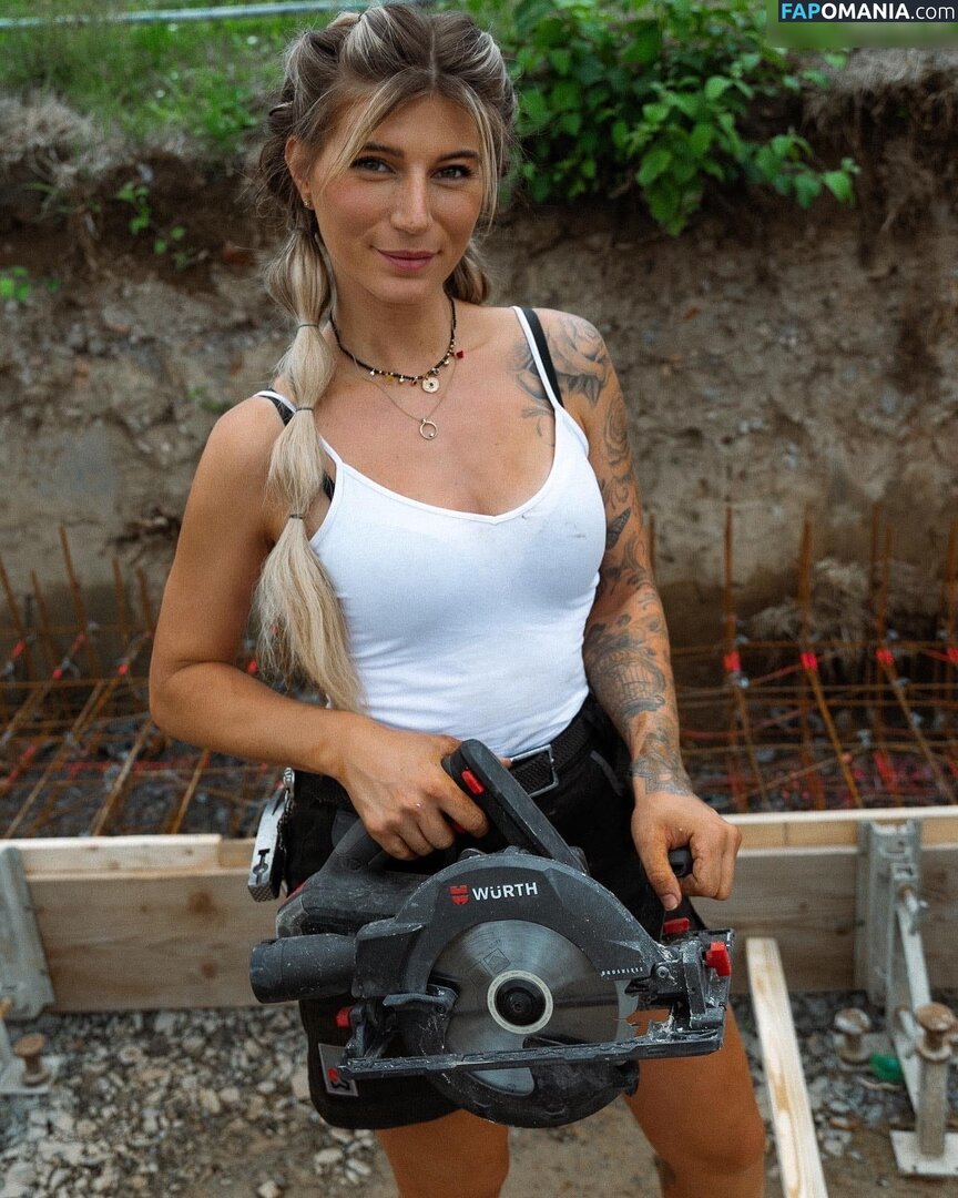 Tschulique Çıplak OnlyFans  Sızdırılmış Fotoğraf #6