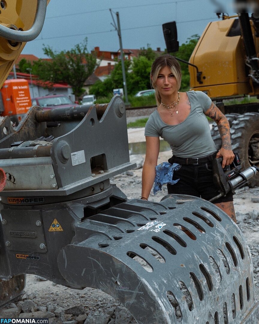 Tschulique Çıplak OnlyFans  Sızdırılmış Fotoğraf #10