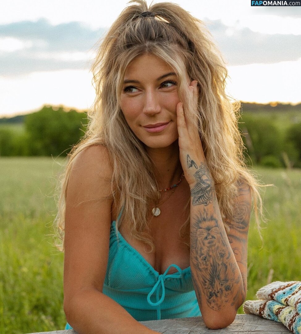 Tschulique Çıplak OnlyFans  Sızdırılmış Fotoğraf #11