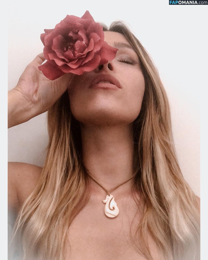 Tslanaxoxo / Yourlanatgirl / Yourlittlelana Çıplak OnlyFans  Sızdırılmış Fotoğraf #76