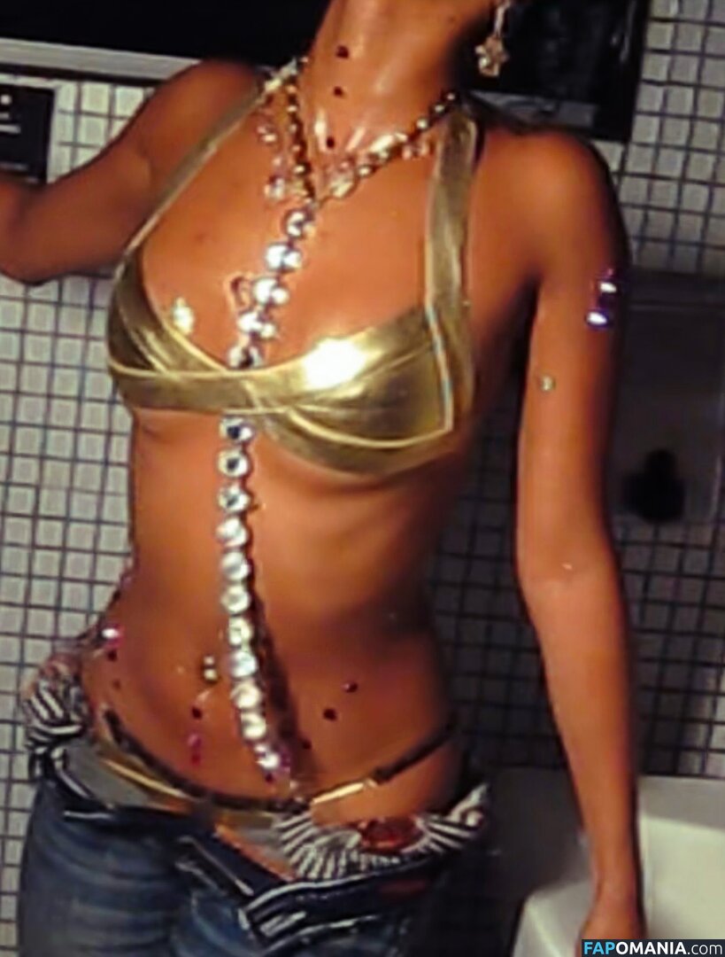 Tyla / Tyllaaaaaaa / https: Çıplak OnlyFans  Sızdırılmış Fotoğraf #60