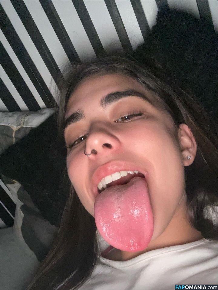 longuetongueegirl_ / noaablaancoo / u489105211 Çıplak OnlyFans  Sızdırılmış Fotoğraf #1