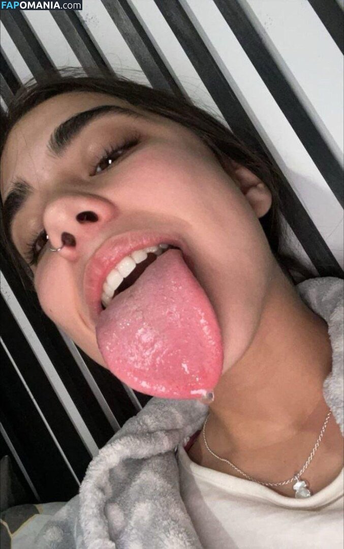 longuetongueegirl_ / noaablaancoo / u489105211 Çıplak OnlyFans  Sızdırılmış Fotoğraf #3