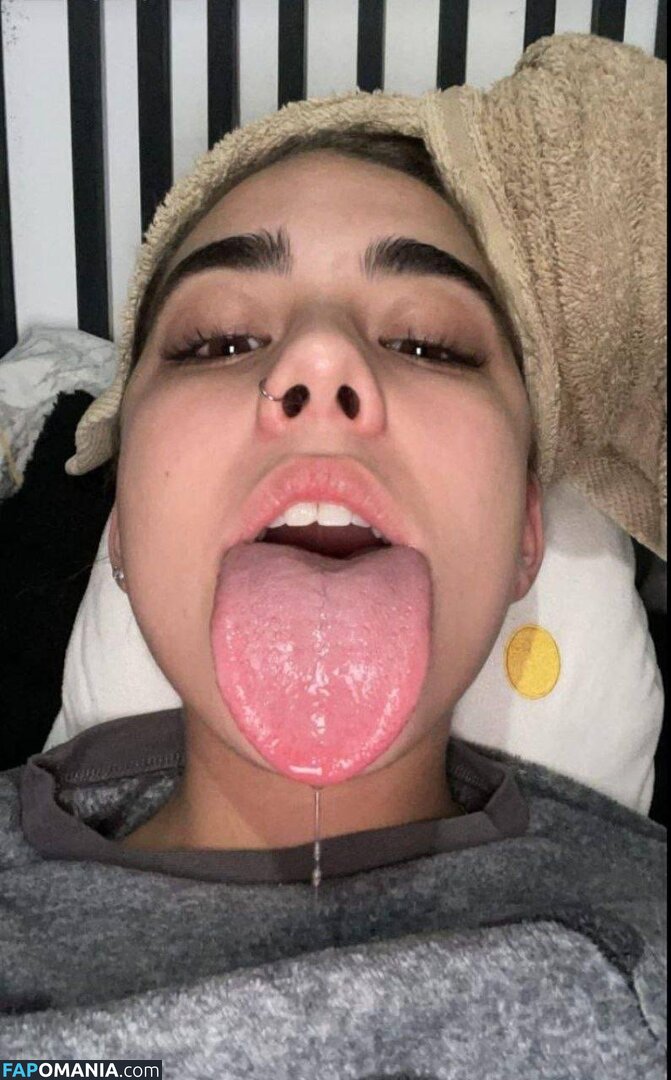longuetongueegirl_ / noaablaancoo / u489105211 Çıplak OnlyFans  Sızdırılmış Fotoğraf #4