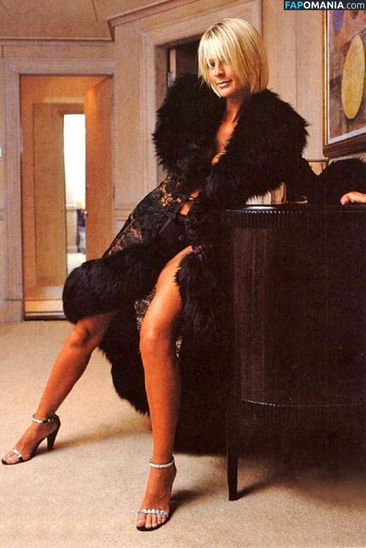 Ulrika Jonsson Çıplak OnlyFans  Sızdırılmış Fotoğraf #24