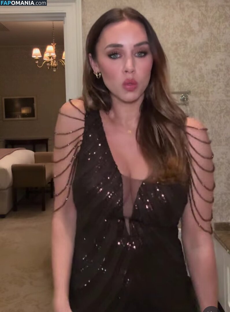 Una Healy Çıplak OnlyFans  Sızdırılmış Fotoğraf #1