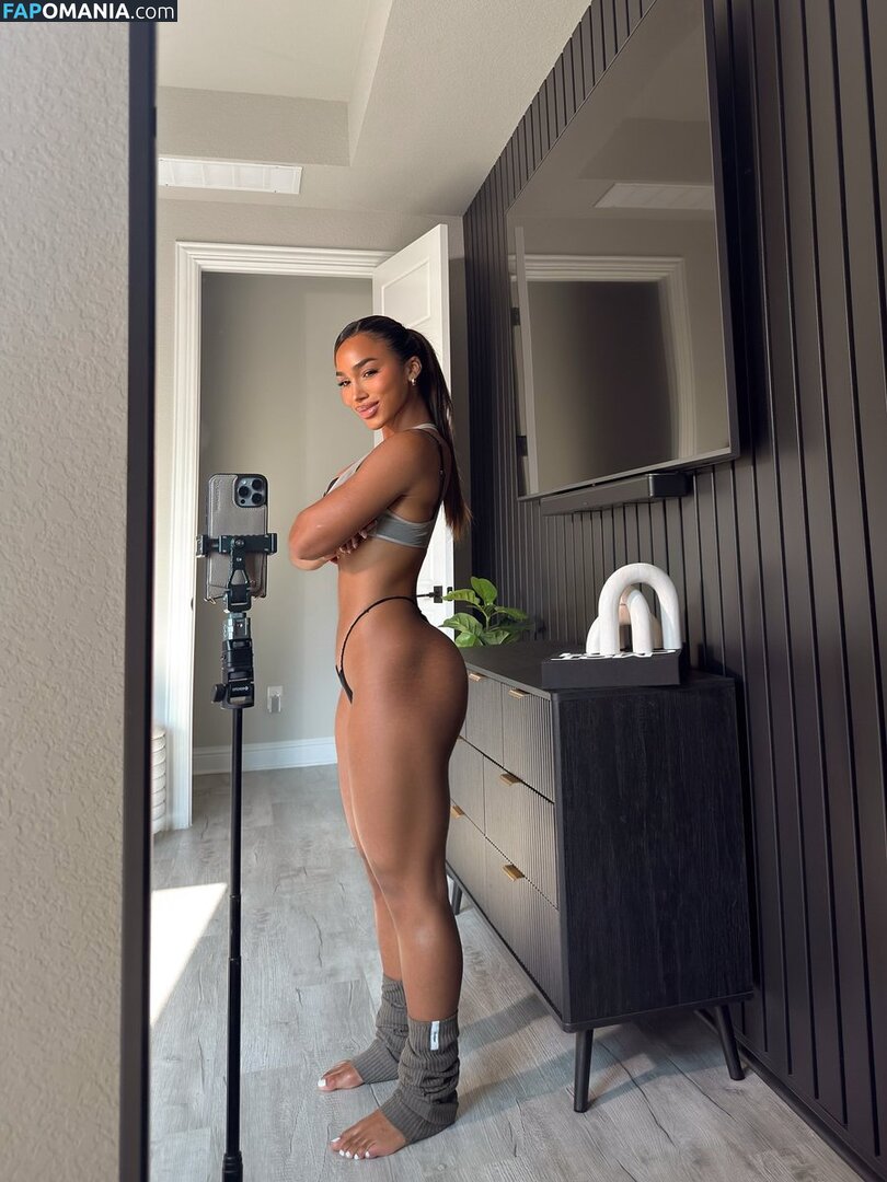 v_sanhouse Çıplak OnlyFans  Sızdırılmış Fotoğraf #5