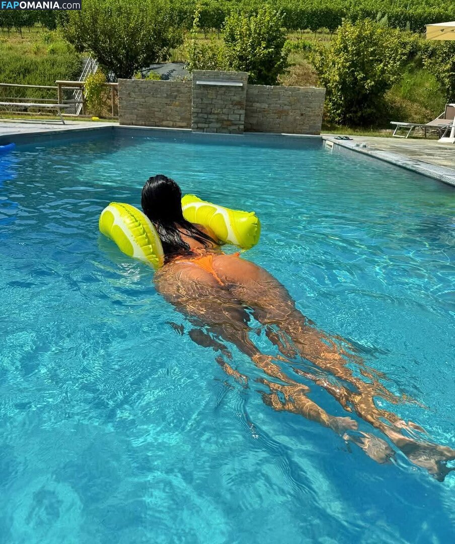 Valentina De Nucci / valentinadenucci Çıplak OnlyFans  Sızdırılmış Fotoğraf #9