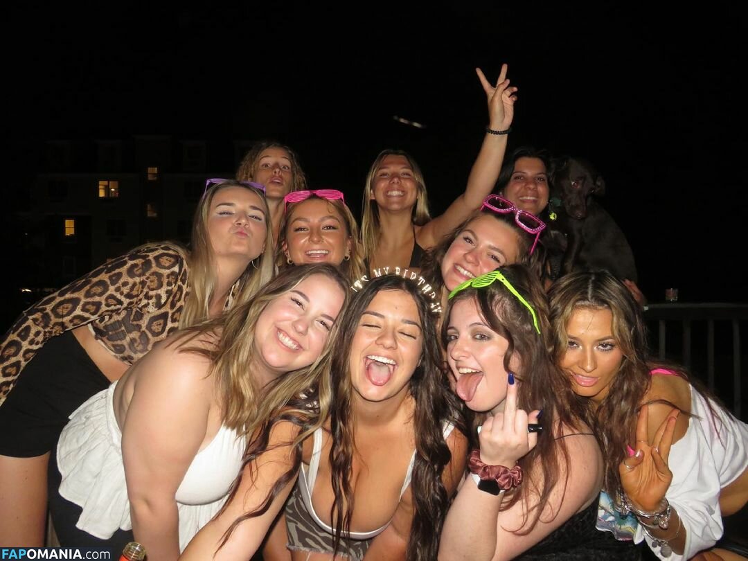 Valerie / valerie.c_ / valerieq01 Çıplak OnlyFans  Sızdırılmış Fotoğraf #13