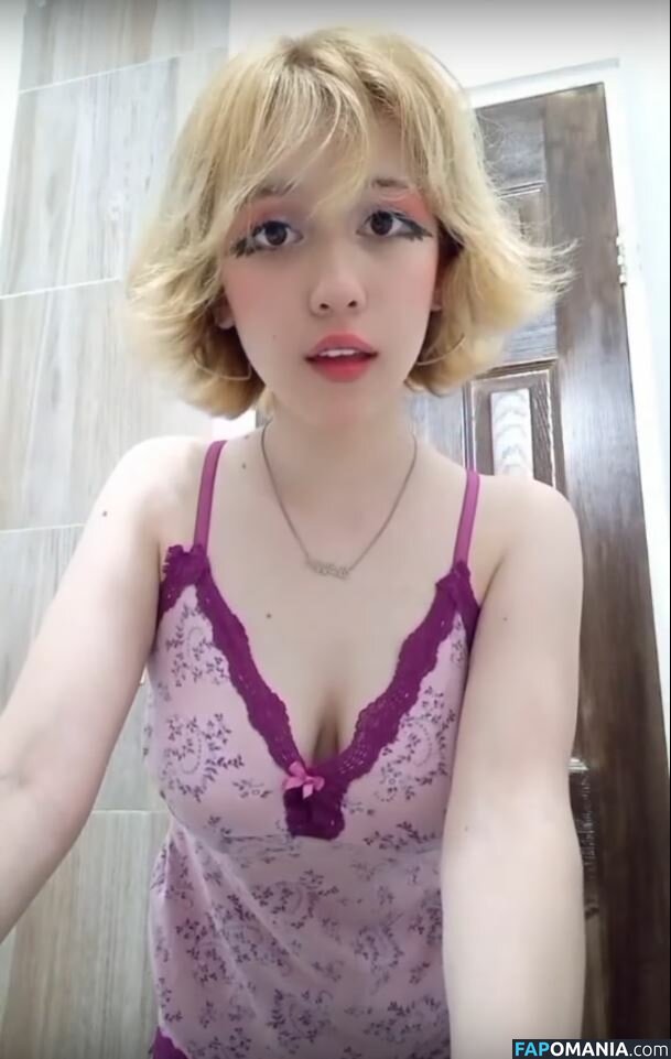 kusuoveki / kusuovk / vekikusuo / vekita / vekitk Çıplak OnlyFans  Sızdırılmış Fotoğraf #1