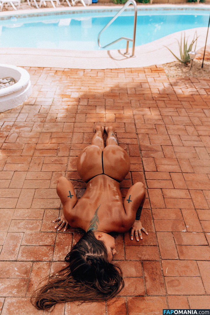 VerushkaSm / iamverasmirnova Çıplak OnlyFans  Sızdırılmış Fotoğraf #9