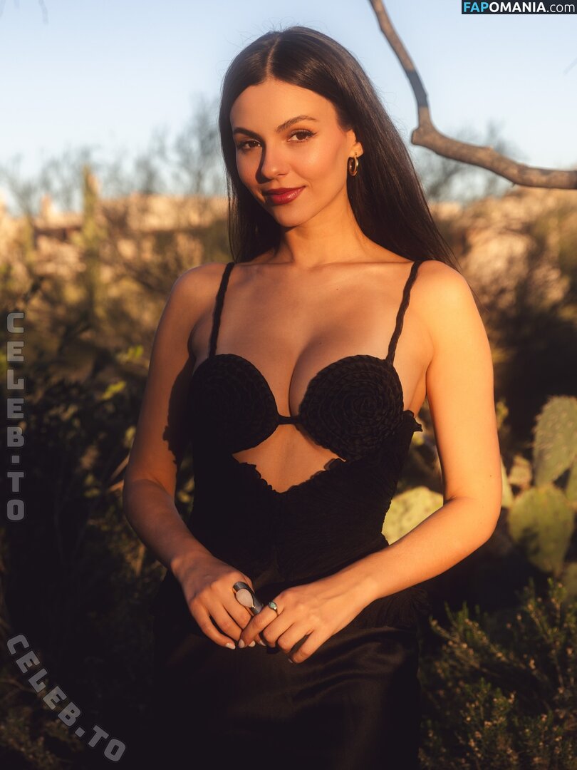 Victoria Justice / https: / victoriajustice Çıplak OnlyFans  Sızdırılmış Fotoğraf #79