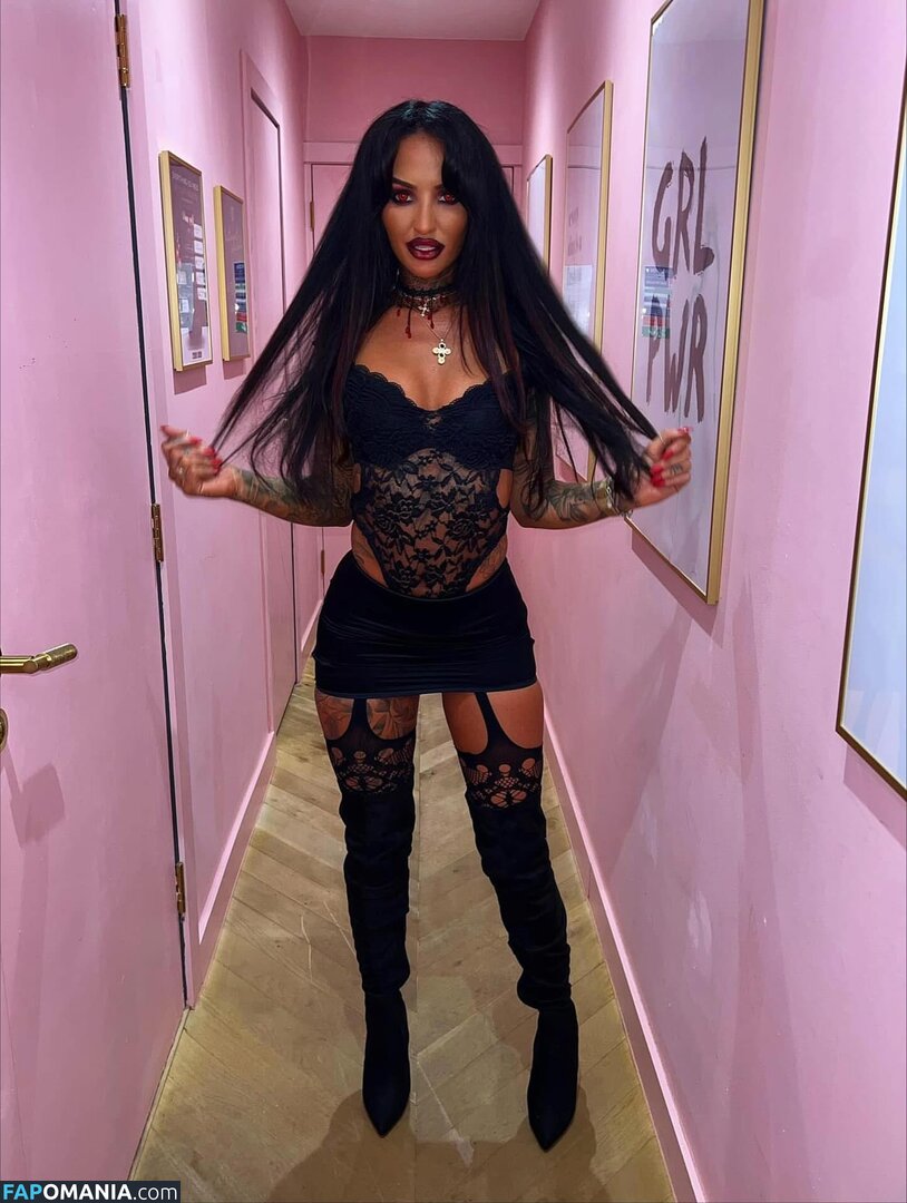 Vikki Blendell Çıplak OnlyFans  Sızdırılmış Fotoğraf #4