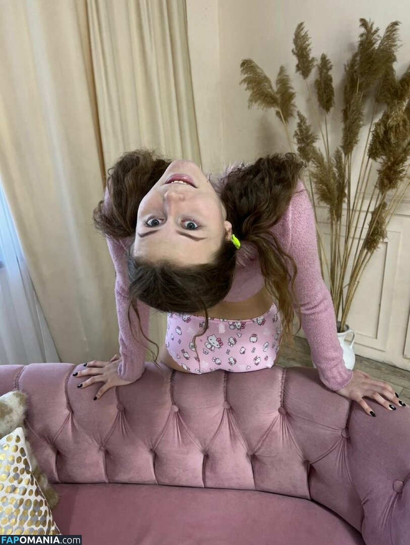 _vitaniemi01 / bloom.xvi / nayane_vitali01 / vitaniemi Çıplak OnlyFans  Sızdırılmış Fotoğraf #453