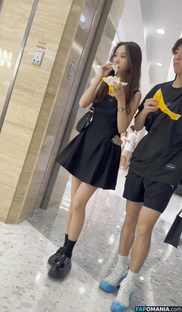 Voyeur Asian Pissing Toilet &Amp; Upskirts Only / girlspissin / https: Çıplak OnlyFans  Sızdırılmış Fotoğraf #7