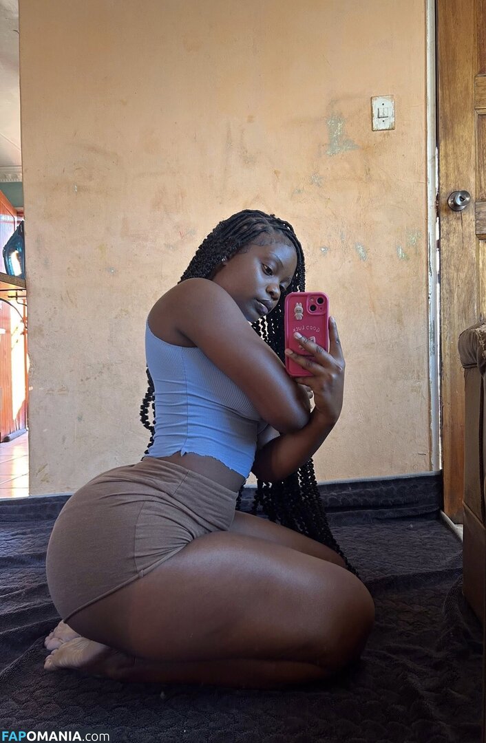 Vunene Taiwo Mabunda / sgepi_ Çıplak OnlyFans  Sızdırılmış Fotoğraf #3