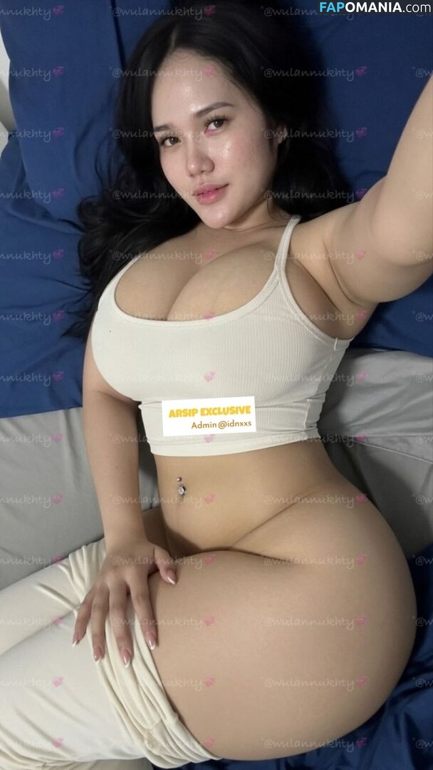 fitriwln / https: / wulannukhty / xxbbywlnn Çıplak OnlyFans  Sızdırılmış Fotoğraf #1