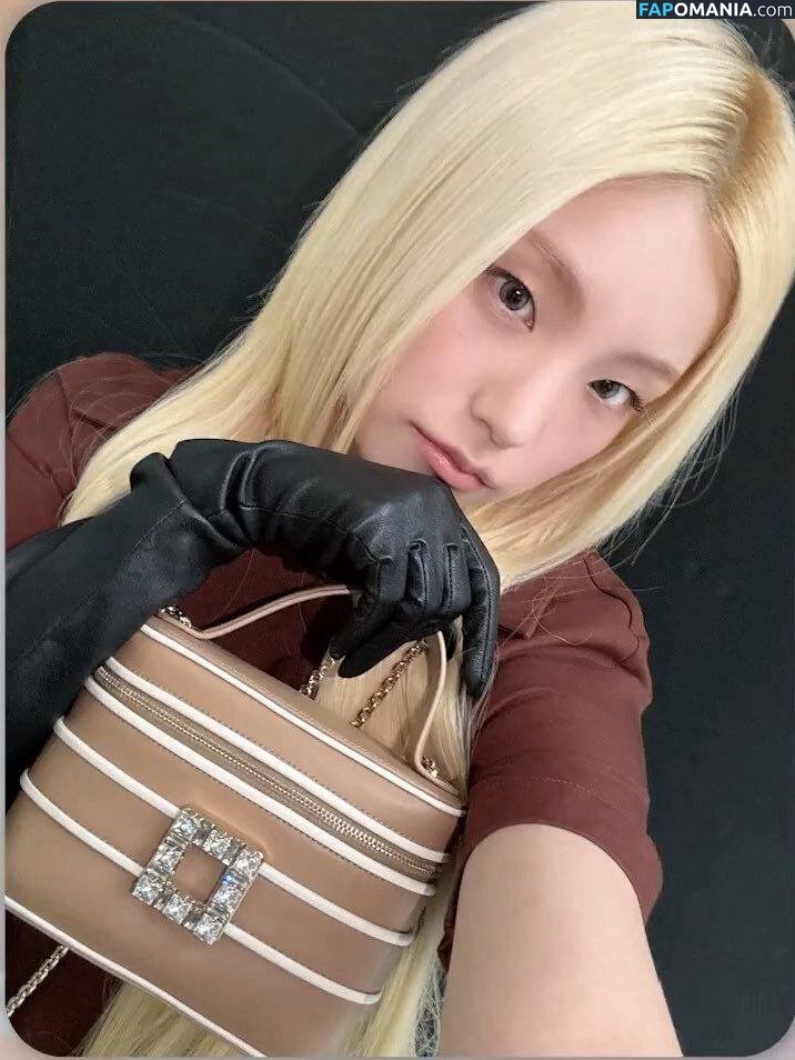 Hwang Ye-ji / ITZY (예지 / Yeji / yezyizhere Çıplak OnlyFans  Sızdırılmış Fotoğraf #19