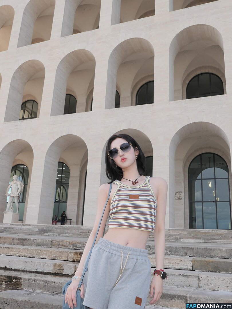 _Yuqi_ / https: / yuqisong.923 / yuqisun Çıplak OnlyFans  Sızdırılmış Fotoğraf #62