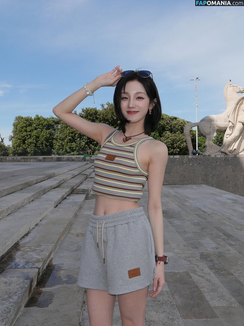 _Yuqi_ / https: / yuqisong.923 / yuqisun Çıplak OnlyFans  Sızdırılmış Fotoğraf #69