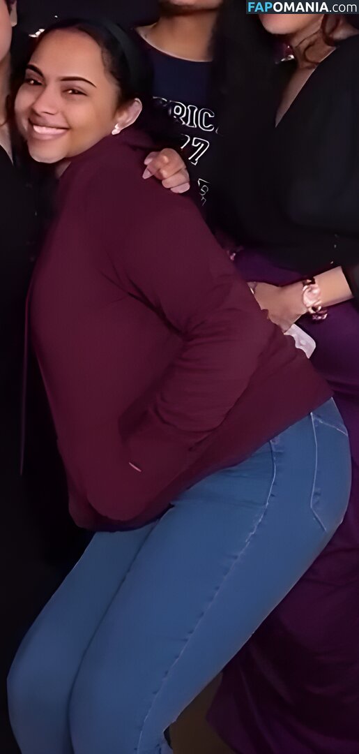 Yusr Murtada Çıplak OnlyFans  Sızdırılmış Fotoğraf #10