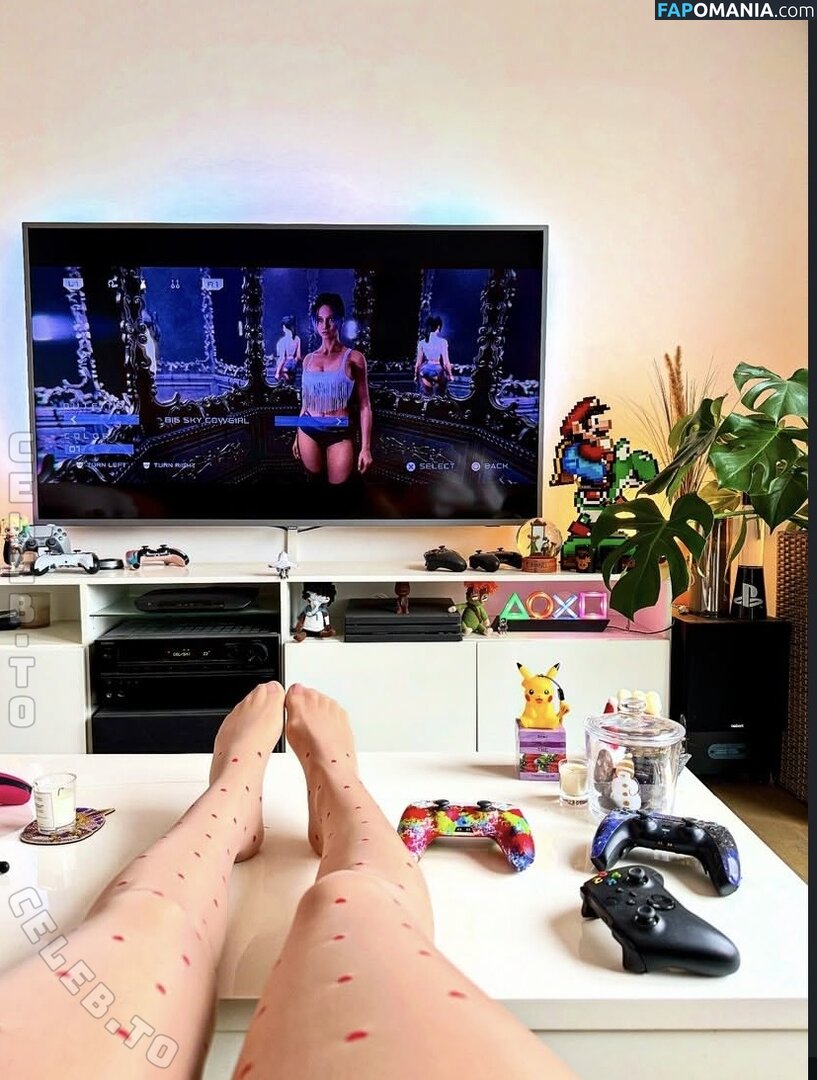 Yve.gaming / yvegaming1 Çıplak OnlyFans  Sızdırılmış Fotoğraf #1