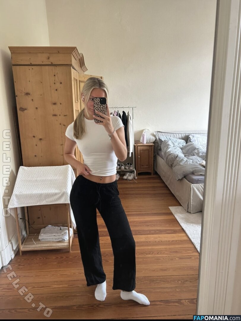 Zarah Ellen / zarah.ellen / zarah_eln Çıplak OnlyFans  Sızdırılmış Fotoğraf #1