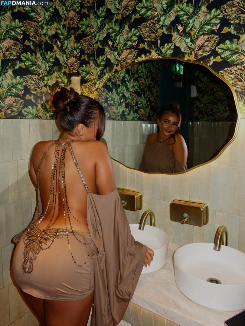 Zarah McAdam / zarah.mcadam Çıplak OnlyFans  Sızdırılmış Fotoğraf #2