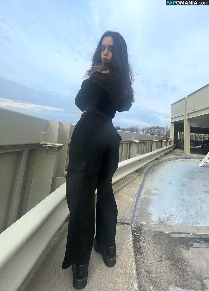 goddesszaria / goddesszariaa / https: / zarrrrrrrrrr3 Çıplak OnlyFans  Sızdırılmış Fotoğraf #1