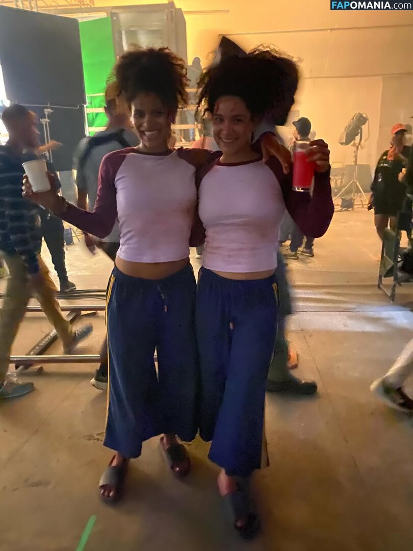 Zazie Beetz / zaziebeetz Çıplak OnlyFans  Sızdırılmış Fotoğraf #11