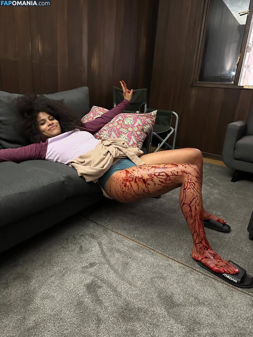 Zazie Beetz / zaziebeetz Çıplak OnlyFans  Sızdırılmış Fotoğraf #12