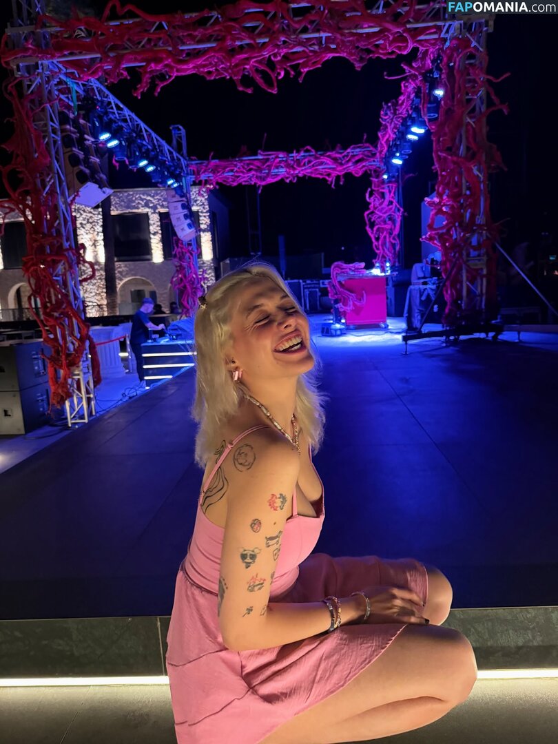 Zelderler Çıplak OnlyFans  Sızdırılmış Fotoğraf #1