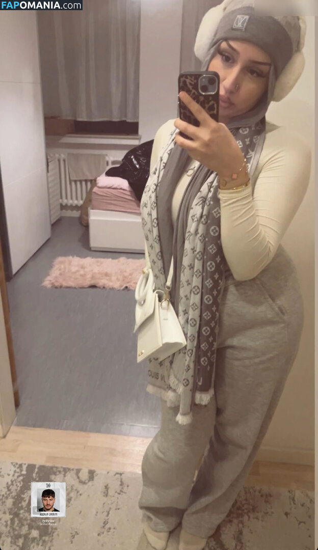 Zeynohijabi Çıplak OnlyFans  Sızdırılmış Fotoğraf #8