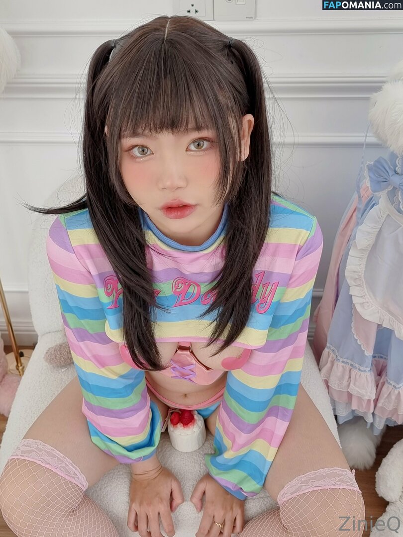 zinie Çıplak OnlyFans  Sızdırılmış Fotoğraf #40