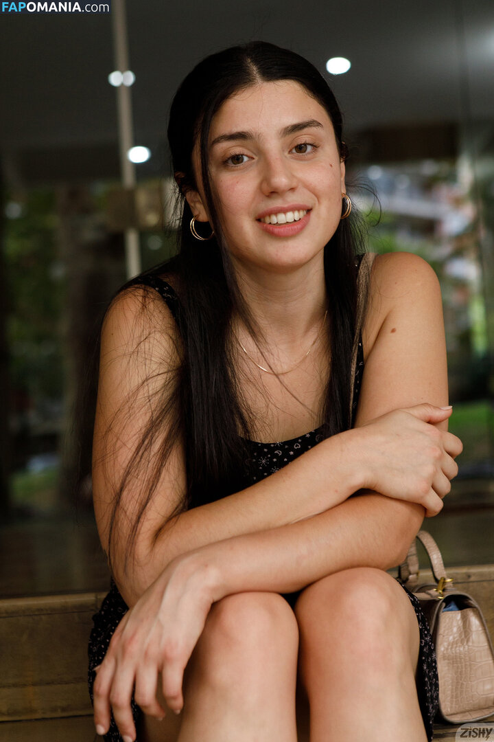 Zishy / zishylives Çıplak OnlyFans  Sızdırılmış Fotoğraf #677