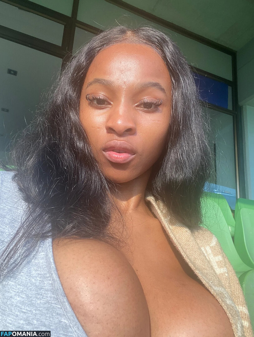 Zizipho Ondiswa / majokwenizizipho / zizipho_majokweni Çıplak OnlyFans  Sızdırılmış Fotoğraf #5