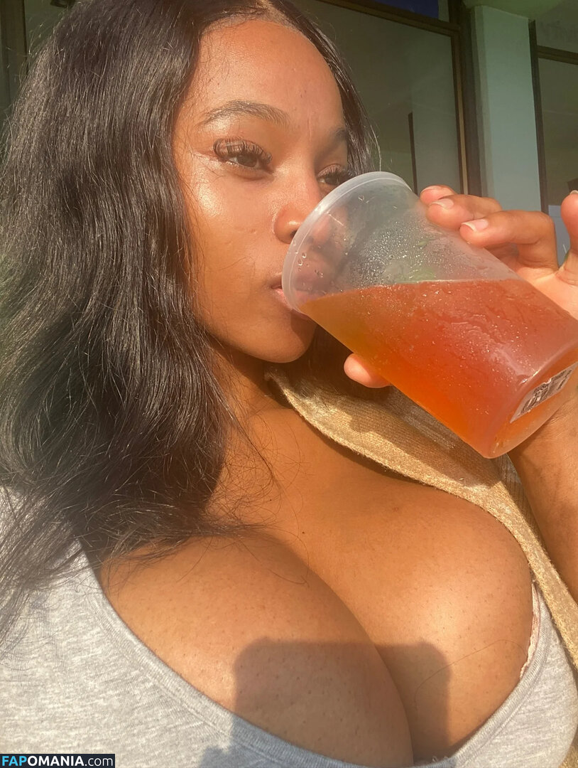 Zizipho Ondiswa / majokwenizizipho / zizipho_majokweni Çıplak OnlyFans  Sızdırılmış Fotoğraf #6