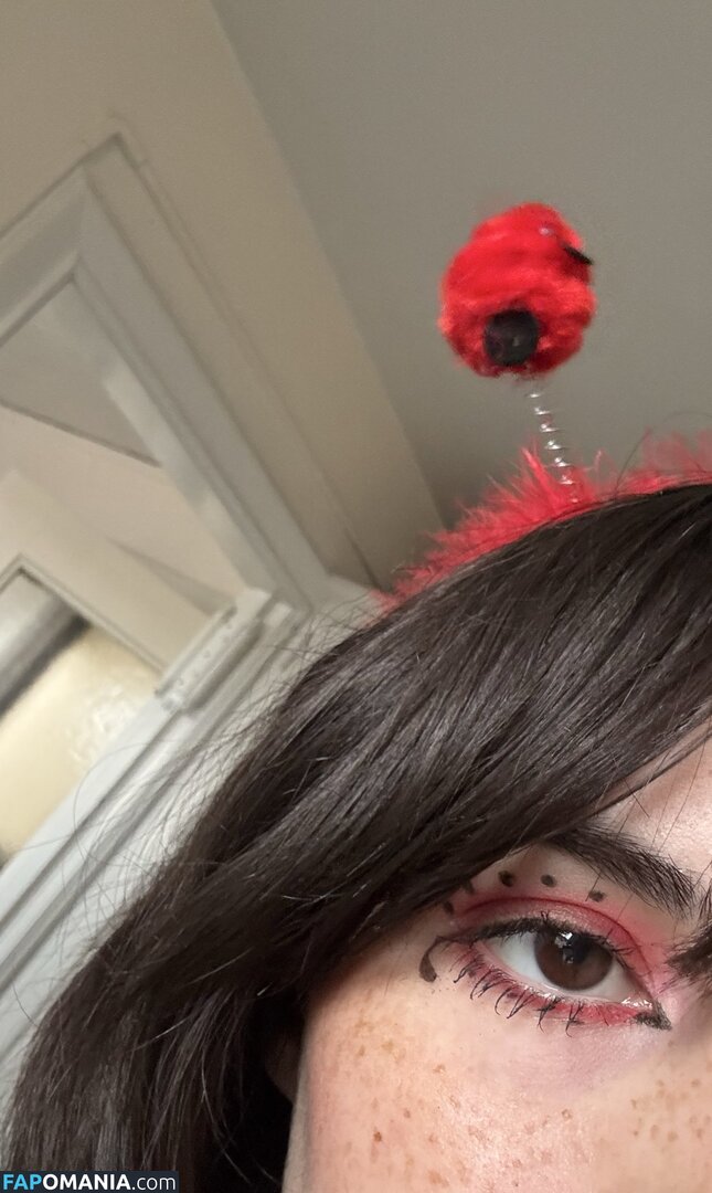 Zobug / snaiIgirl / zobug_ Çıplak OnlyFans  Sızdırılmış Fotoğraf #18