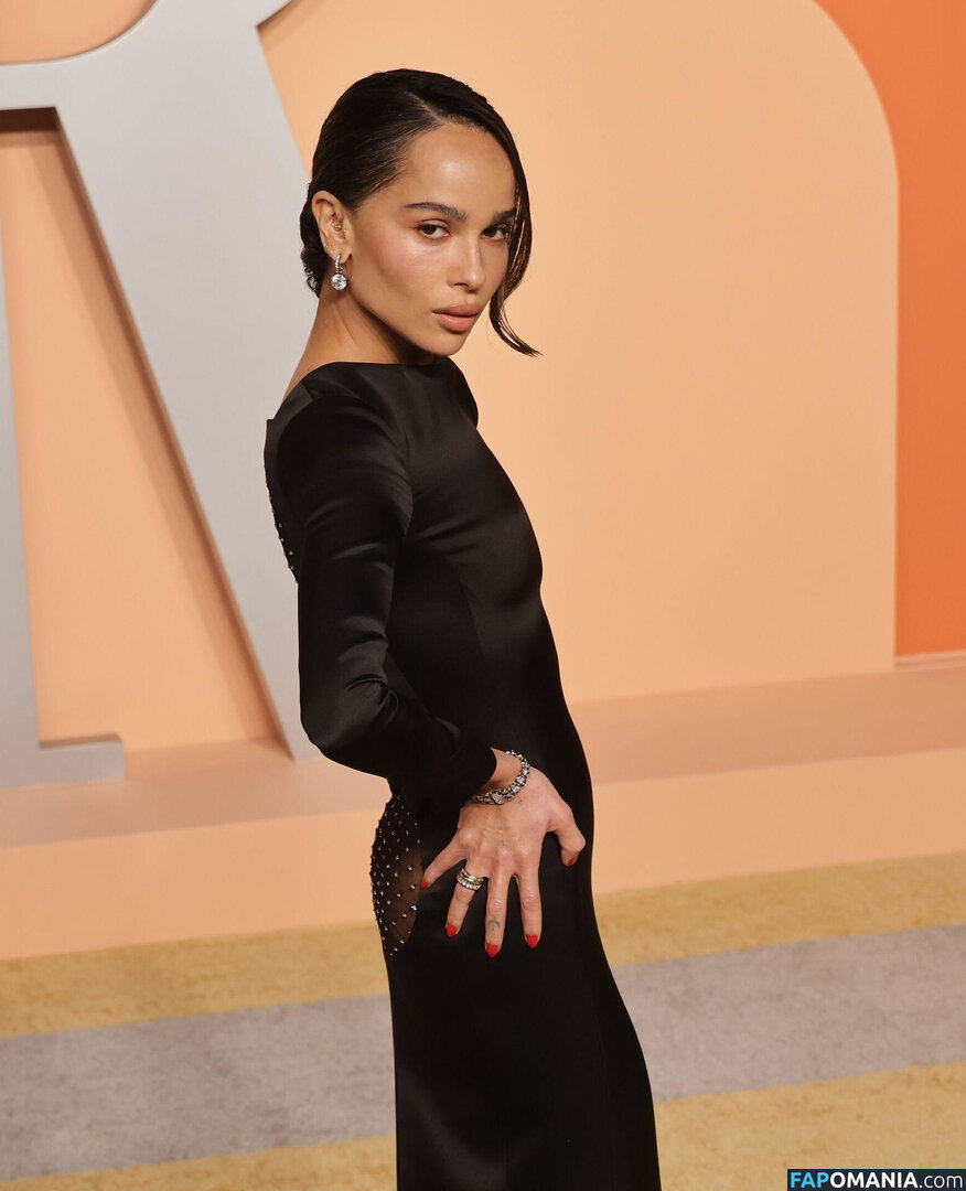 Zoe Kravitz Çıplak OnlyFans  Sızdırılmış Fotoğraf #8