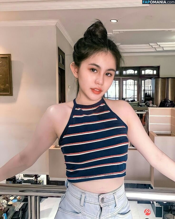 Zoe Levana Çıplak OnlyFans  Sızdırılmış Fotoğraf #4
