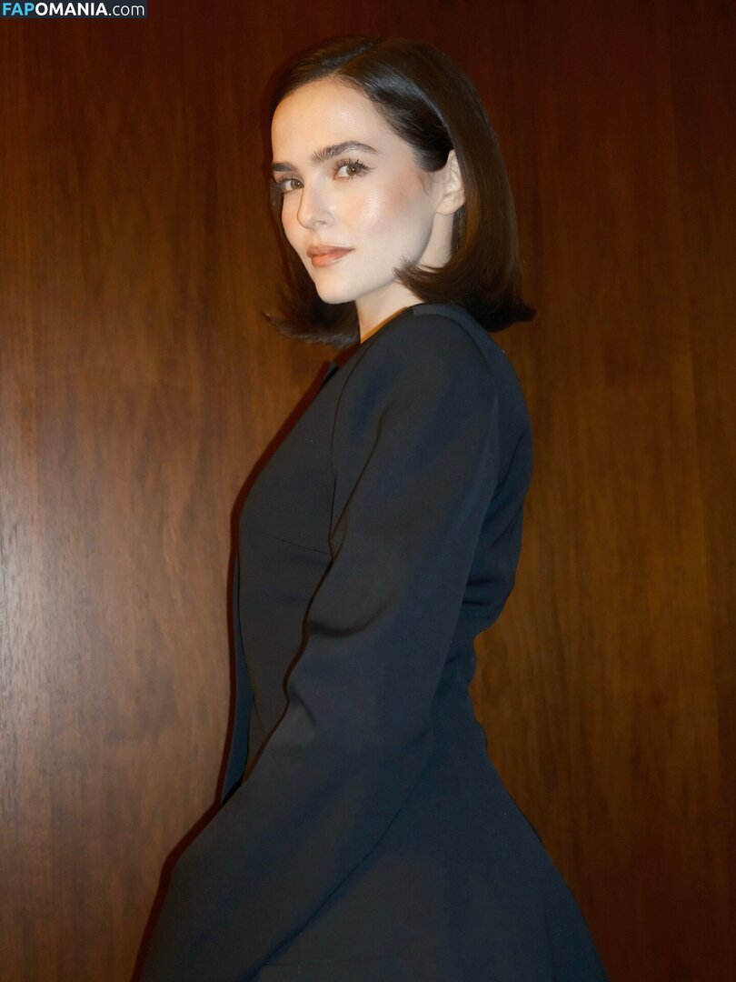 Zoey Deutch / zoeydeutch Çıplak OnlyFans  Sızdırılmış Fotoğraf #354
